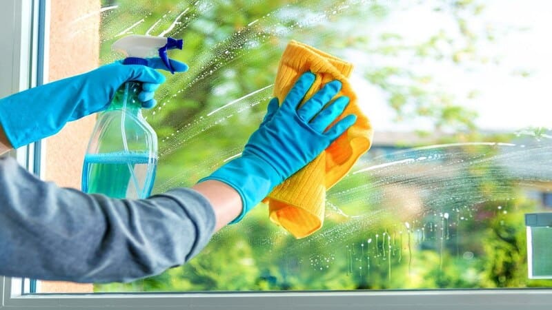 6 روش کاربردی تمیز کردن شیشه 1 7689b7a0 b436 4e32 b61b 305f57647390